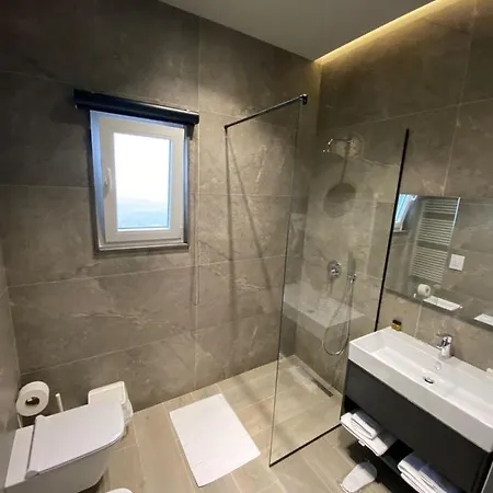 Ardenica Boutique Lushnjë