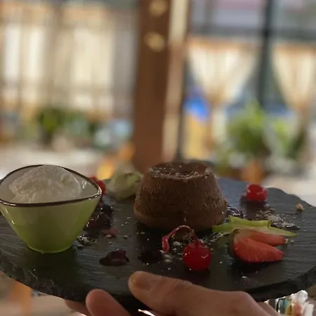 Ardenica Boutique Hotel Lushnjë