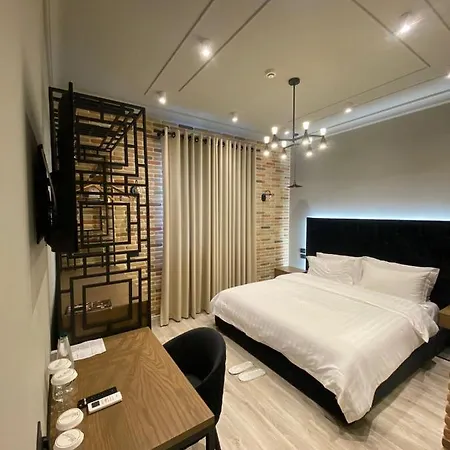 Ardenica Boutique Otel Lushnjë