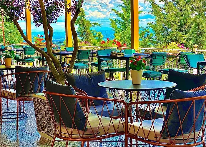 מלון Ardenica Boutique 4*