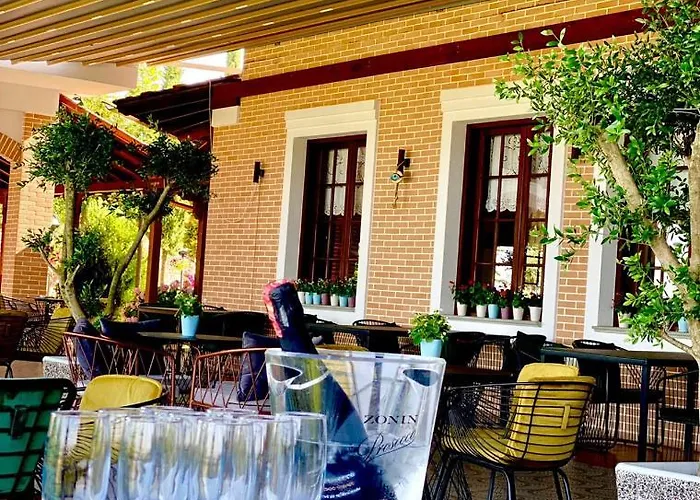 מלון Ardenica Boutique