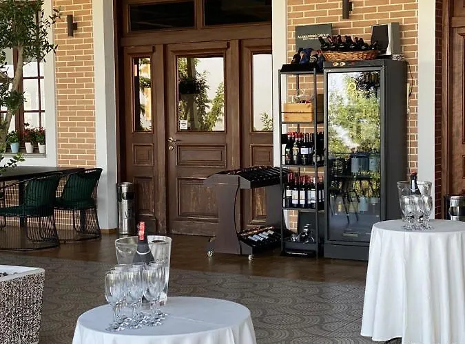 מלון Ardenica Boutique 4*