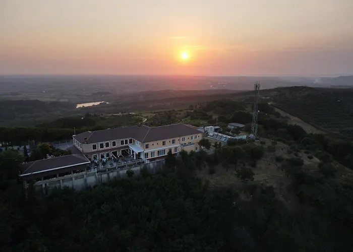 מלון Ardenica Boutique 4*